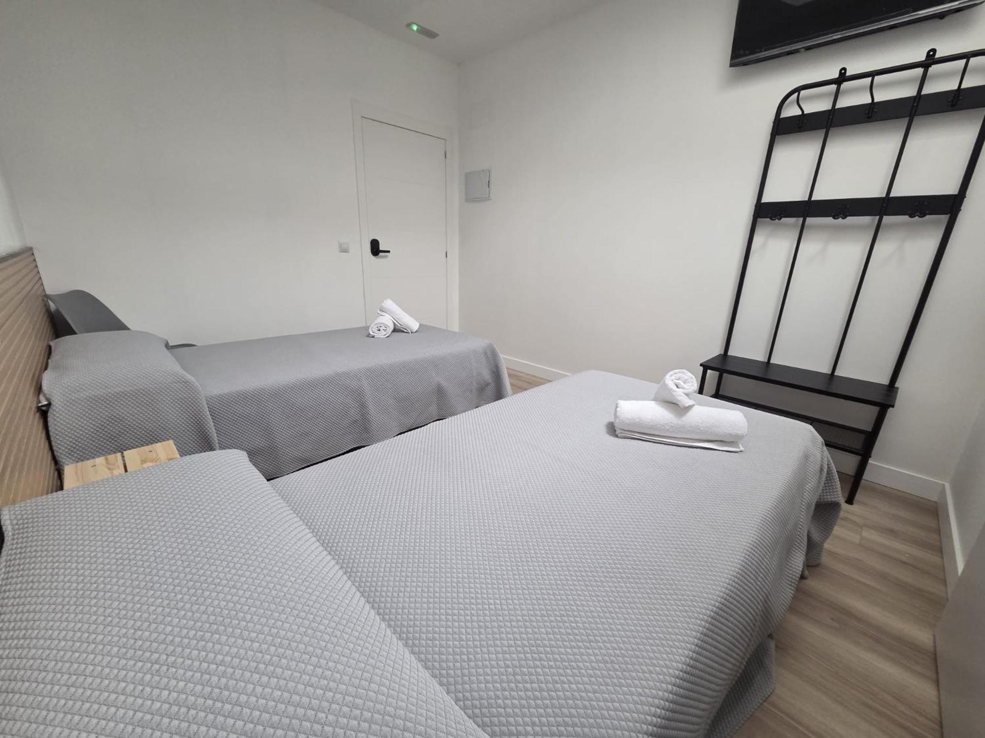 Hostal Nv Palacio Congresos — Fotos 1