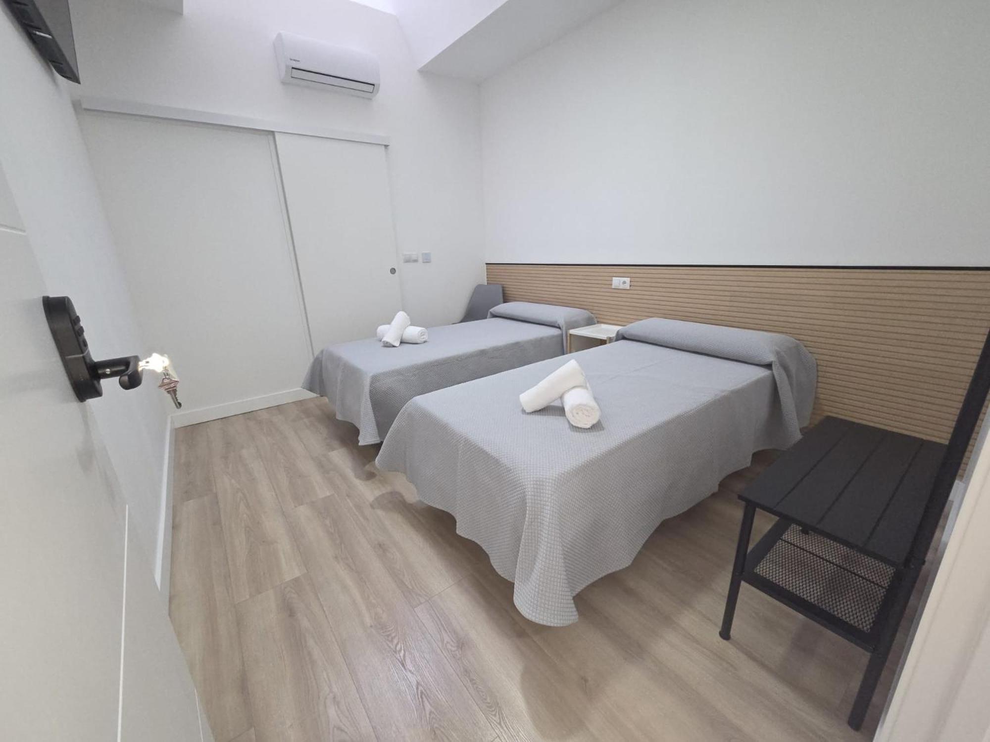 Hostal Nv Palacio Congresos — Fotos 3